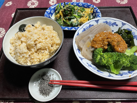 新嘗祭に佐賀県産にこまる玄米の新米です。