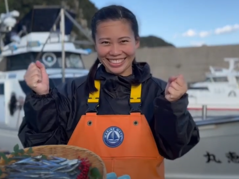 【全身トロと言われる美味しさ】彗星の如く現れたサラブレッド『幻のスマガツオ』業界初パウダースノー冷凍で最高鮮度の本格刺し盛りをご自宅で🐟20代女性漁師が手掛ける甑島ブランド【冬ギフト】【12月中旬】