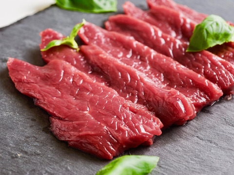 【400g】牧場長一押し!旨味No.1【牛肉?馬肉?】【ダチョウ肉ドラム】