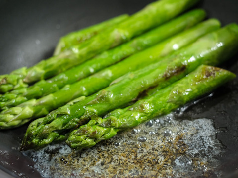 【森のアスパラ】ジューシーな佐賀県産！調理しやすいM~Lサイズ・1kg