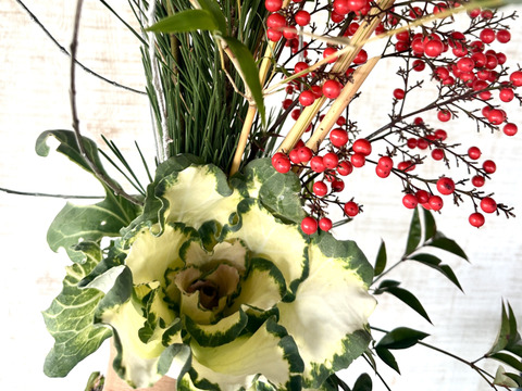 【正月用、松竹梅】新しい一年の始まりにふさわしいお正月用 切花セット花瓶に生けるだけ。凛としたお正月花。派手すぎず、長く楽しめる組み合わせ、年末年始のお花としてお使いいただけます。贈り物にもピッタリ。