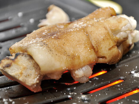 コラーゲンたっぷり！【香心ポーク】豚足２本＊まとめ買い対応