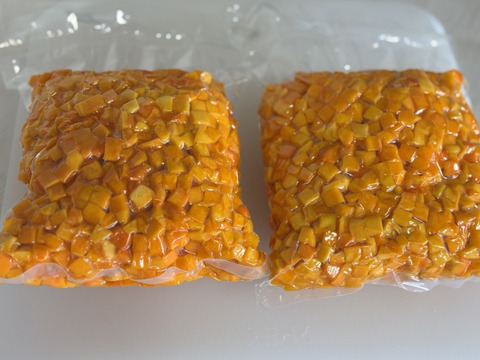 【スープカボチャ】ポアロ　皮無生カット1cm角（冷凍パック）2kg（1kg×2パック）