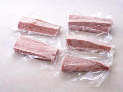 【夏ギフト】トロける旨さがたまらないッ✨みやび鮪【大トロ600g】切り落し 刺身 柵 大きさ不揃い(皮・骨・血合いなし)