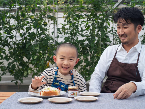 とまと農家自ら手作りしてます。とまと農家のピザソース　136g