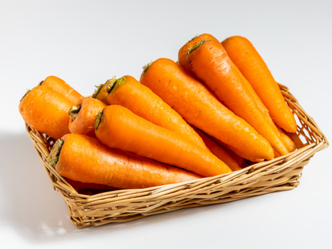 有機雪下にんじん（4㎏）～雪の下で甘くなったにんじんです～