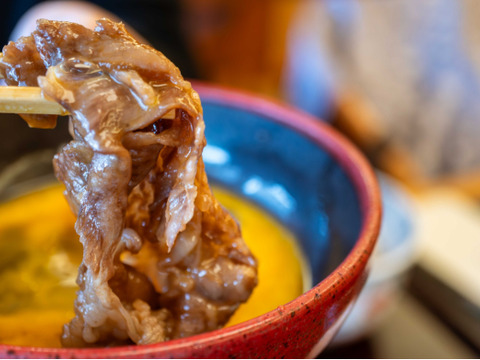 ラスト３パック【すき焼きに】兵庫県産黒毛和牛（経産牛）「ブリスケ（スライス）500g/パック」