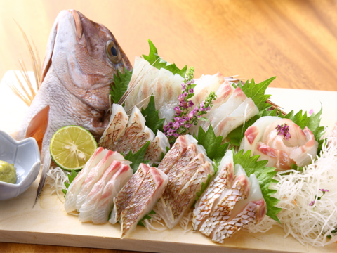 【頑張った自分にご褒美を！】上品で旨味溢れるブランド鯛！＜半身ずつ食べ比べ＞