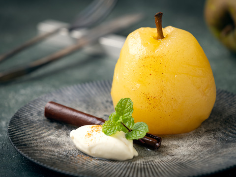 【秋ギフト・早期予約割引】山形県産 特選ラ・フランス 3kg 10玉前後 洋梨の女王🍐