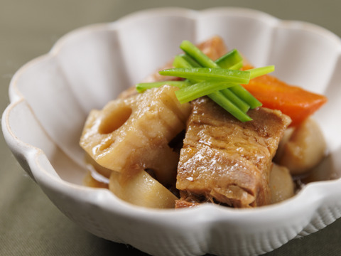 日本の米育ち三元豚 柔らか＆食べやすい！手軽で贅沢なごちそうお食事セット【角煮・肉味噌・カレー】×各1P[メッセージカード対応可(No.50)[常温発送]