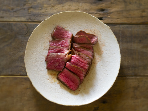 【ローストビーフに】兵庫県産黒毛和牛（経産牛）「ウチモモ（ブロック）284g/真空パック」