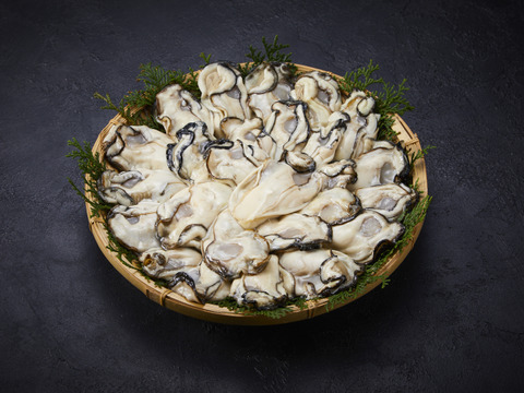 「【冬ギフト】」（加熱用）宮島が育んだ冷凍牡蠣むき身（300g×4袋）