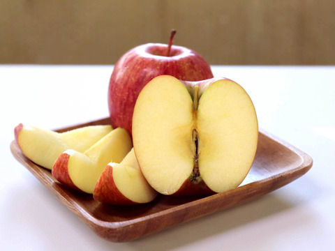 真冬の一番人気!葉とらずふじ🍎青森りんご4.5kg(18~28玉)
