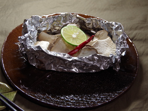 【母の日ギフト】最高級ランク　徳島県産特級天恵菇2~3枚入り　化粧箱　熨斗対応可【メッセージカード付き】