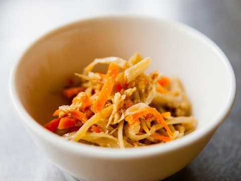 堀りたて！自然栽培の紫菊芋（フランス菊芋）