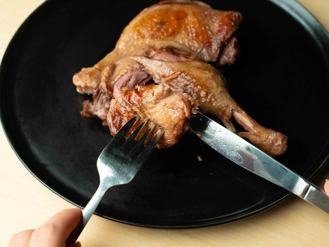 志筑鴨の骨付きコンフィ　500gパック