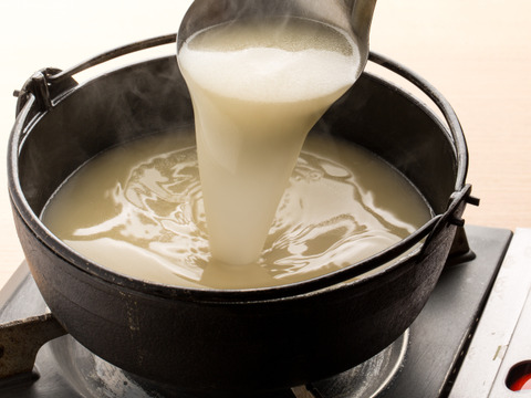 【地鶏100％白湯です‼】「季節到来！保湿効果」地鶏水炊きセット２～3人前！