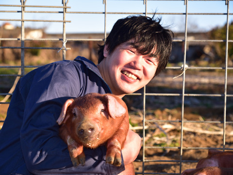 【特別価格】〖放牧豚・デュロック純粋種〗ウデモモ豚小間（冷凍）真空パック200g×20