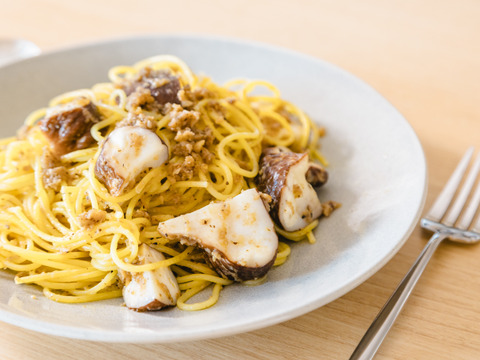 【母の日ギフト】最高級ランク　徳島県産特級天恵菇2~3枚入り　化粧箱　熨斗対応可【メッセージカード付き】