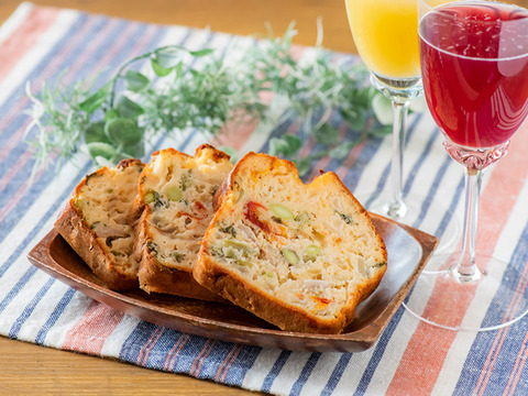 ドライ野菜のケークサレ　米粉　1本