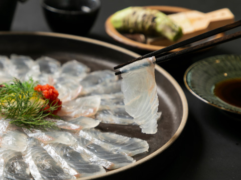 とらふぐのてっさ＆ひらめの薄造り（大皿）/1皿