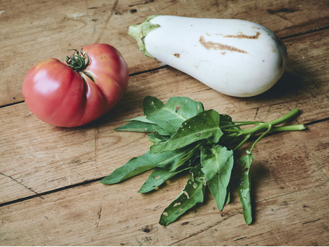 【農薬不使用】冬のあまいキャベツ　約３kg  ２〜３株