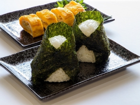 ≪味付け海苔≫2026年最高級海苔で作った瀬戸内海海苔「熨斗対応可」箱入ボトル２本