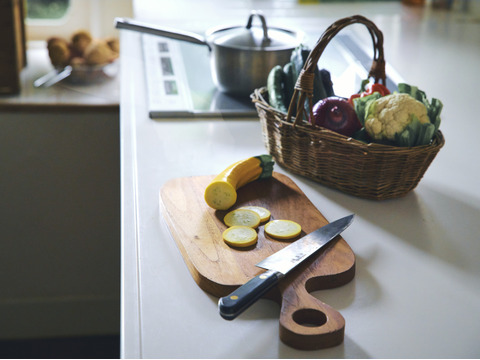 大きくて食べごたえ抜群！つやつやズッキーニ  ２kg（8本〜10本）