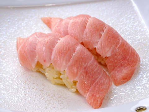 【夏ギフト】トロける旨さがたまらないッ✨みやび鮪【大トロ600g】切り落し 刺身 柵 大きさ不揃い(皮・骨・血合いなし)