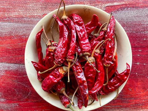 【自然栽培白菜×激辛唐辛子】おうちで手作りキムチセット 産地直送 栽培期間中農薬不使用 掘りたての白菜をお届け 化学肥料不使用 白菜2玉(約2kg) 乾燥唐辛子 100g