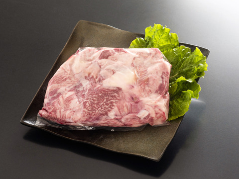 鹿児島県産　モネンシンフリーの薬師牛すじ肉１kg