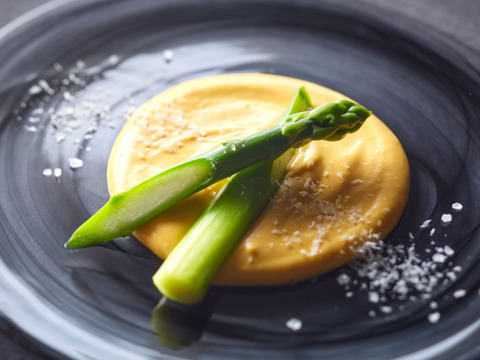 【森のアスパラ®︎】有名店シェフ愛用の味をご家庭に！食卓の主役✨厳選極太アスパラ（主菜サイズ L~2L・600g）