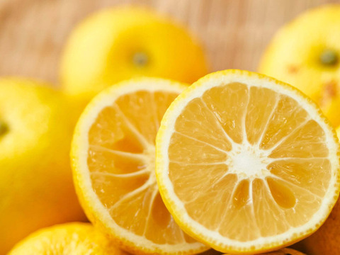 箱込約1㌔　激レア果実を出品　直七　幻の柑橘