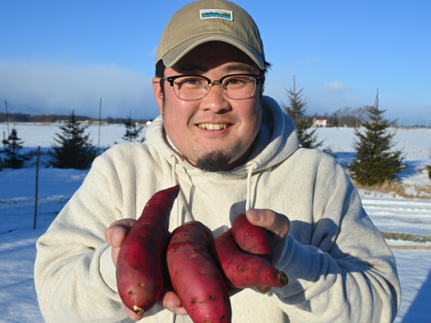 十勝の黄金（熟成べにはるか）　2キロ
焼き芋にするとねっとり濃厚な蜜芋になります👍