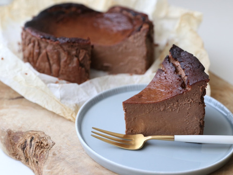 濃厚プレミアムバスクチーズケーキ/チョコ/Premium Basque Cheesecake
