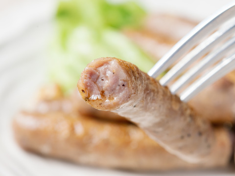 『冬ギフト』肉汁ジュワッと無添加生ソーセージ３種（プレーン・ラクレット・十勝マッシュ）＆無添加フランクフルト（150ｇ×6パック＆130ｇ×２パック）