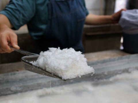 お徳用｜民宿がつくっているのに日本一の寿司屋からの注文が殺到する塩【おくだ荘の井田塩（500g）】