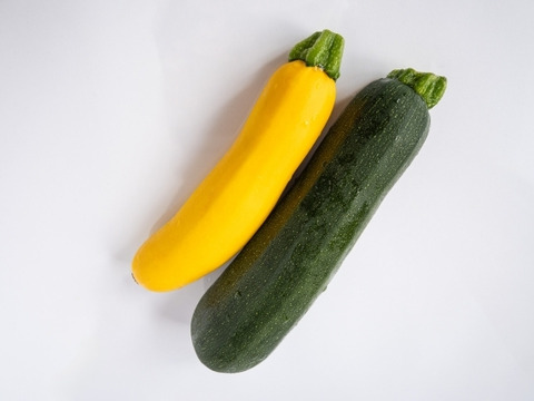 ズッキーニ　野菜　農薬不使用　農家直送 栽培期間中 農薬不使用】主役にも、脇役にもなれる！肉厚