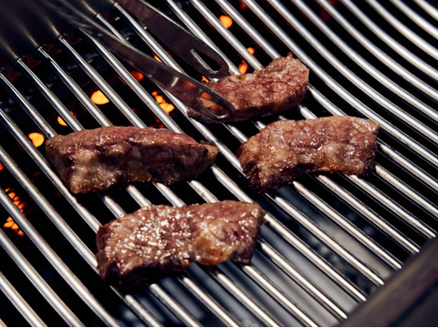 赤身焼肉 400g ほどよいサシと、強いうま味。和牛オリンピック日本一の農場からお届け