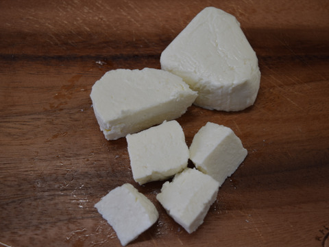 【信州産】牛とやぎチーズ食べ比べ５種詰め合わせ　モッツァレラ等
