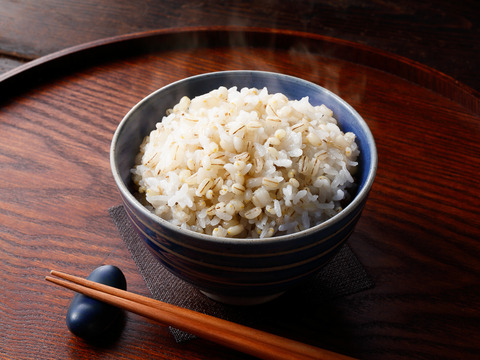 お米をもっともっと美味しく！純青森県産のつがるもち麦 美仁(900g)