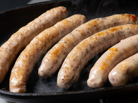 『冬ギフト』肉汁ジュワッと無添加生ソーセージ３種（プレーン・ラクレット・十勝マッシュ）＆無添加フランクフルト（150ｇ×6パック＆130ｇ×２パック）