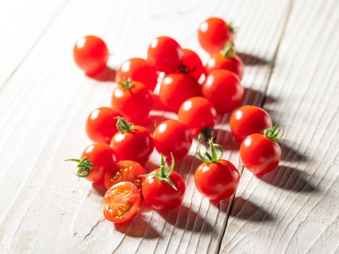 【島根県江津市産】　完熟フルーツトマト　スパルタ生まれの笑ちゃん（１kg）