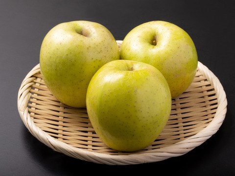 🍎圧倒的な糖度×酸味の饗宴を誇る王林🍎りんご界を席巻する王者中の王者～品種指定キャンペーンお試し特価～🍎高級【冬ギフト】【家庭用・贈答用】【12月中旬予約】