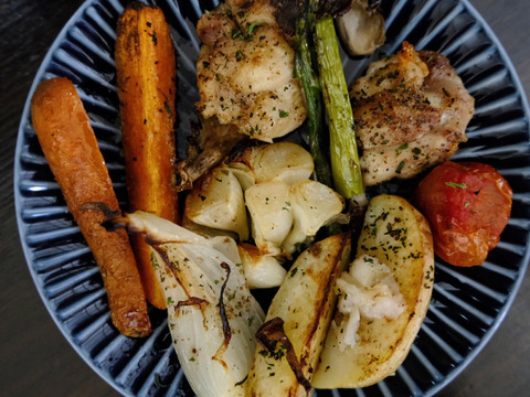 宮崎県綾町産 訳アリ有機人参と
今が旬！綾町産有機ニンニク＆にんにくの芽）の期間限定セット