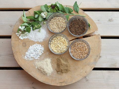 【クール便指定】国産飼料だけでヒヨコから育てた元気な平飼いたまご　60個入