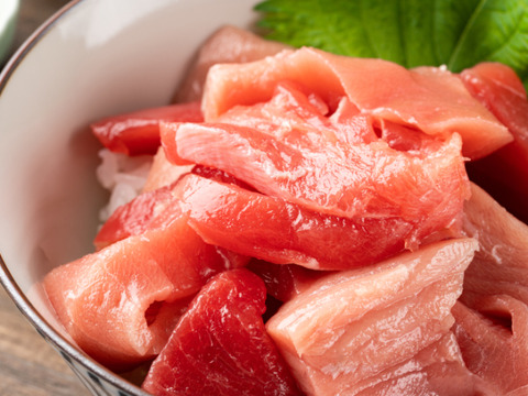 【お歳暮限定】大間まぐろ中トロ200ｇ・赤身200ｇ・塩ウニ1本