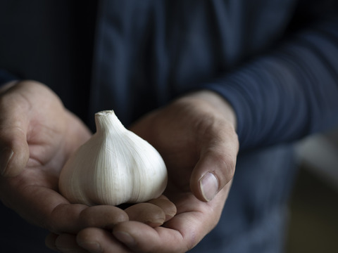 甘くて美味しい！【鎌田農園の至高黒にんにく】（220ｇ）北海道産