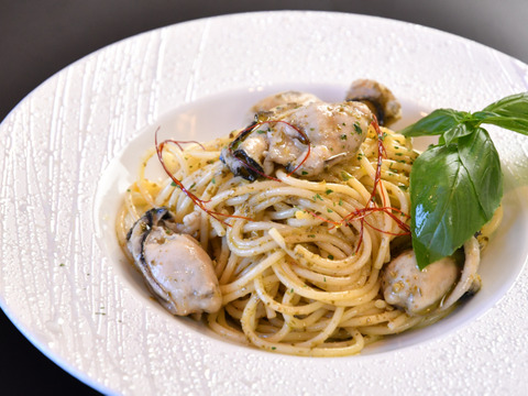 かきの燻製オイル漬け90g×2個　生食用牡蠣　贈答用ギフトBOX入りで贈りものにも最適♪