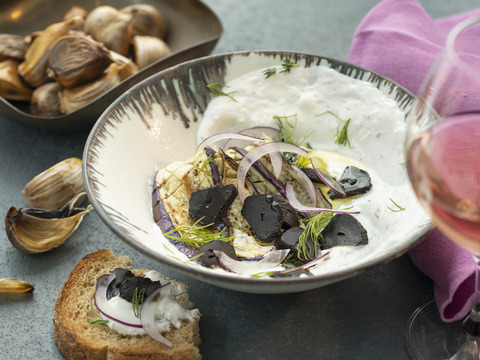 甘くて美味しい！【鎌田農園の至高黒にんにく】（220ｇ）北海道産